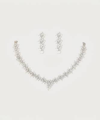 White diamond necklace set 1