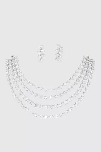 White contemporary necklace set