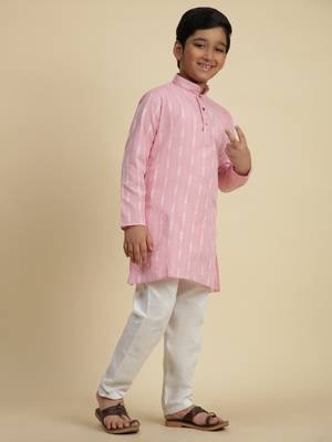 Boy's pink floral printed cotton kurta pajama for kid's ethnicwear 2