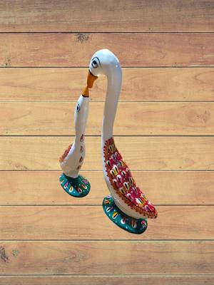 Set of 2 metal white swan decor 1