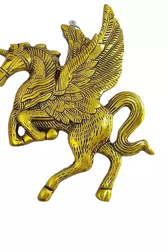 Elegant brass horse wall hanging