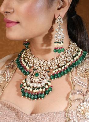 Bridal choker with kundan and american stones featuring green drops 1
