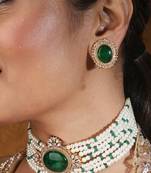 Elegant pearl choker with emerald stone pendant