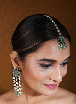 Mint green stone kundan layer choker necklace set with maang tikka 3