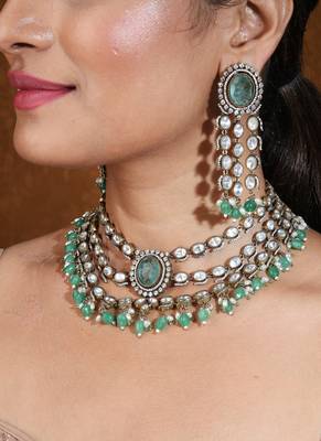 Mint green stone kundan layer choker necklace set with maang tikka 1