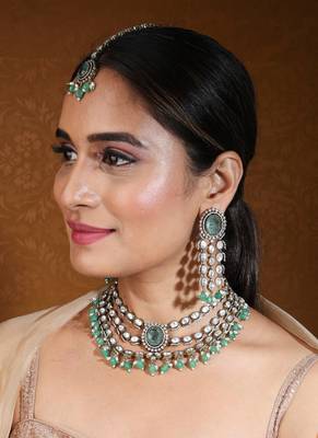Mint green stone kundan layer choker necklace set with maang tikka 4