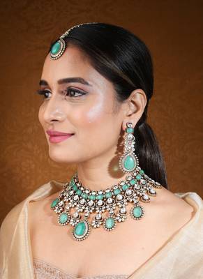 Bridal choker with mint green stones and kundan 4