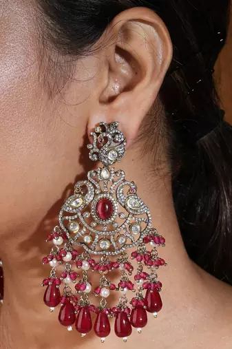 Long maharani haar with light pink beaded mala and statement pendant