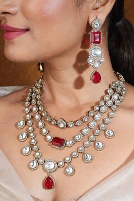 Layered necklace with american stones and red stones 1