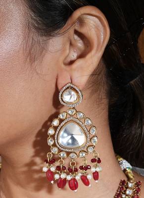 Kundan stone kari shape necklace set in pink 2
