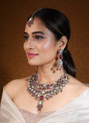 Bridal ruby stone layer necklace set with earrings and maang tikka 4
