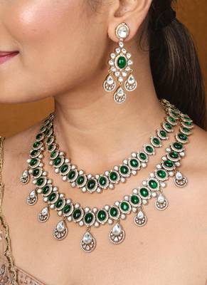 Two-layer necklace set with green stones and american stones, earrings & maang tikka 1
