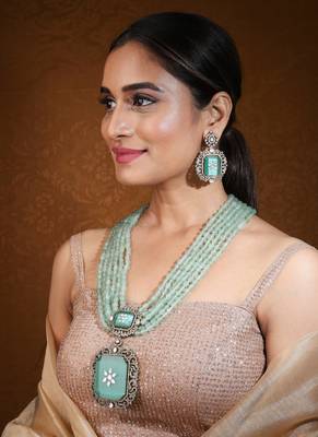 Long maharani haar with mint green beads and statement pendant 3