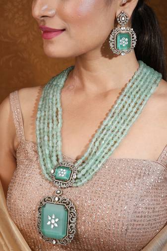Long maharani haar with mint green beads and statement pendant