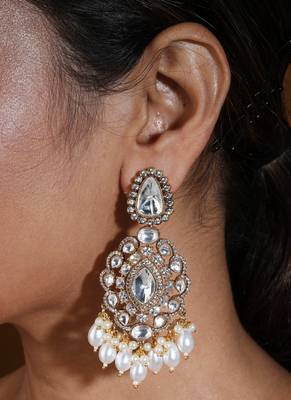Bridal necklace set with earrings and maang tikka in american diamond stones 2