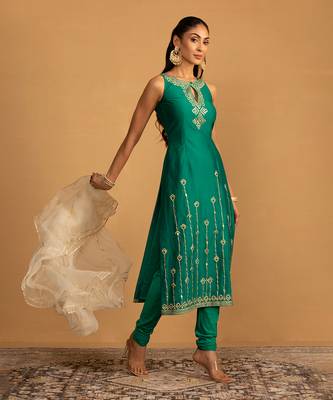 Bottle green kurta set 4