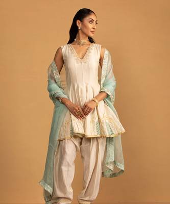 Offwhite kurta set 2