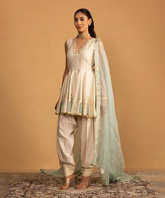 Offwhite kurta set 4