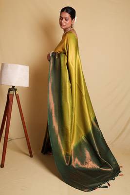 Elegant Yellow Saree with Green Zari Border and blouse 5