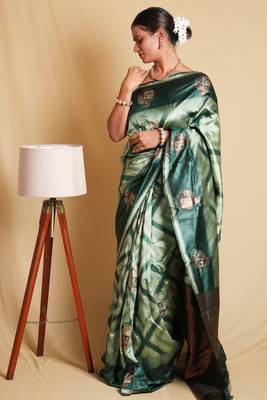 Verdant Temple Motif Cotton Saree with Blouse 4