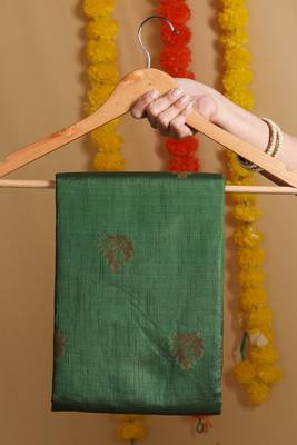 Exquisite Green & Gold Zari Silk Cotton Saree with Blouse 2
