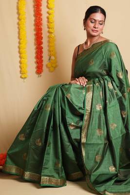 Exquisite Green & Gold Zari Silk Cotton Saree with Blouse 3