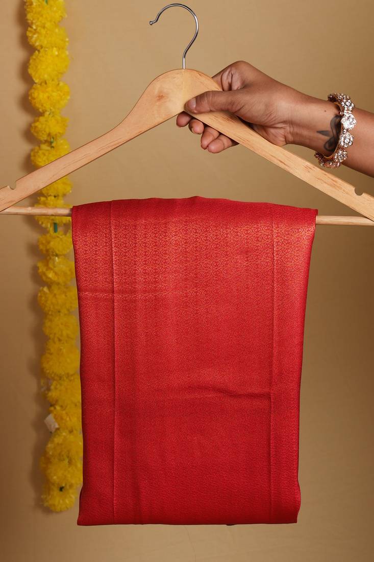 Vibrant Green and Red Shaded Saree with Zari Border and Blouse