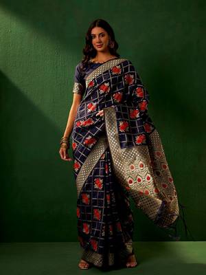 Classiques Purple Art Silk Zari Woven Saree 1