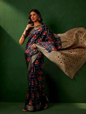 Classiques Purple Art Silk Zari Woven Saree 3