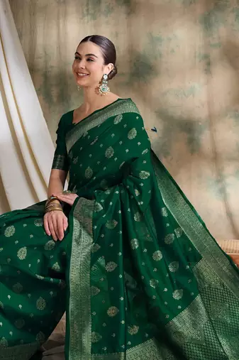 Women's Green art silk saree with modern weave