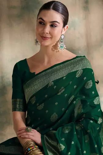 Women's Green art silk saree with modern weave