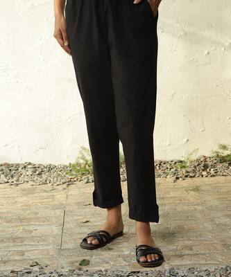 Black poplin black tapered pants 1