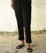 Black poplin black tapered pants