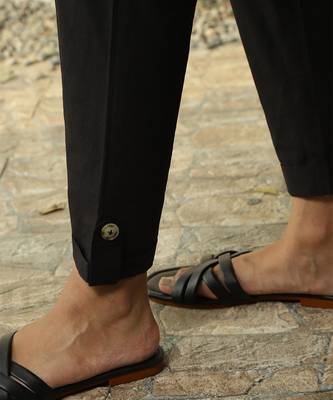 Black poplin black tapered pants 3