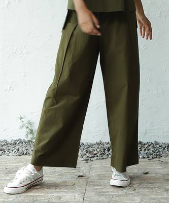 Olive green poplin verde pleated pants 1