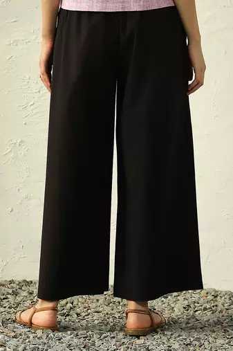 Black poplin pack black flared pants