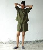 Olive green poplin ease venture shorts