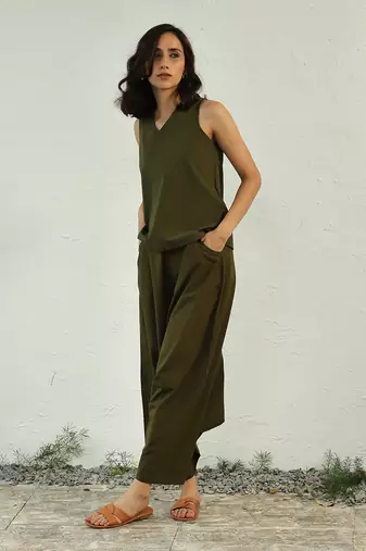Olive green poplin forest sleeveless top