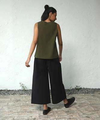 Olive green poplin forest sleeveless top 5