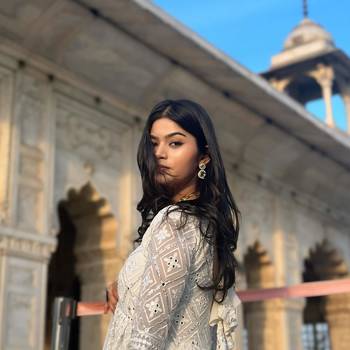 Women's Off-White Georgette Salwar Suit 5
