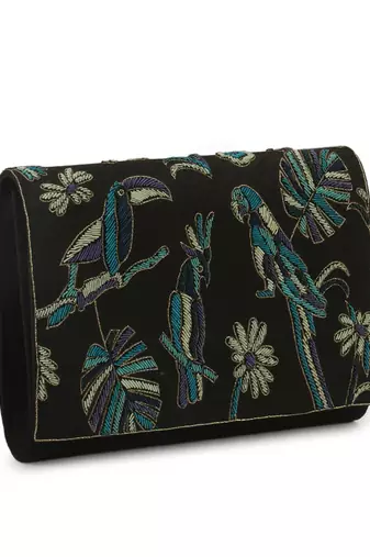 Tota maina clutch