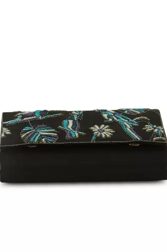 Tota maina clutch