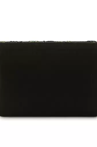 Tota maina clutch