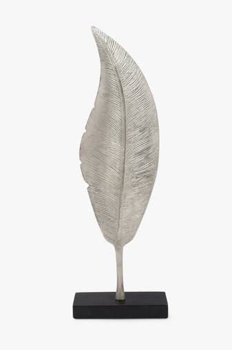Falcate affair artifact