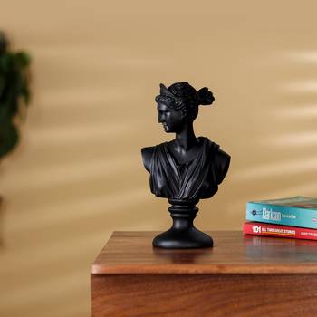 Black aphrodite bust artifact 1