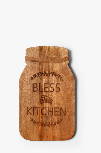 The botellawood bottle-shaped chopping board