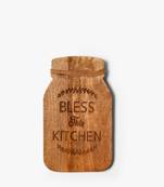 The botellawood bottle-shaped chopping board
