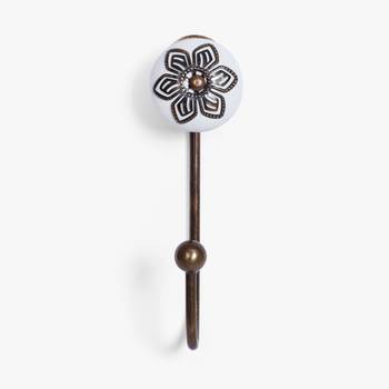 Harmonia white filigree hook 1