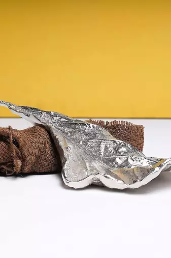 Royal odyssey silver leaf tray