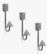 Golden arrow wall hook